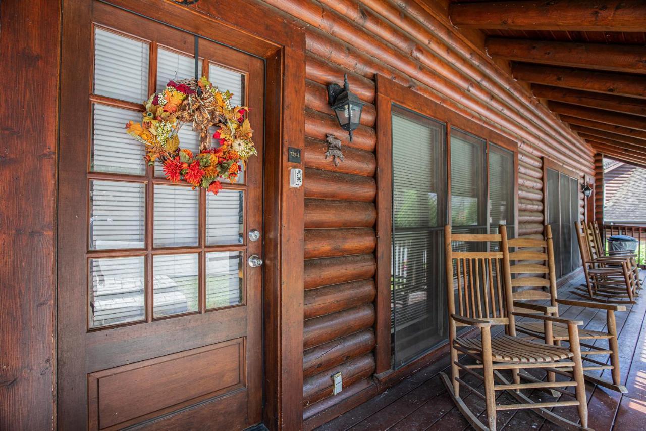 Вилла Great Wolf Cabin In Pigeon Forge! Экстерьер фото